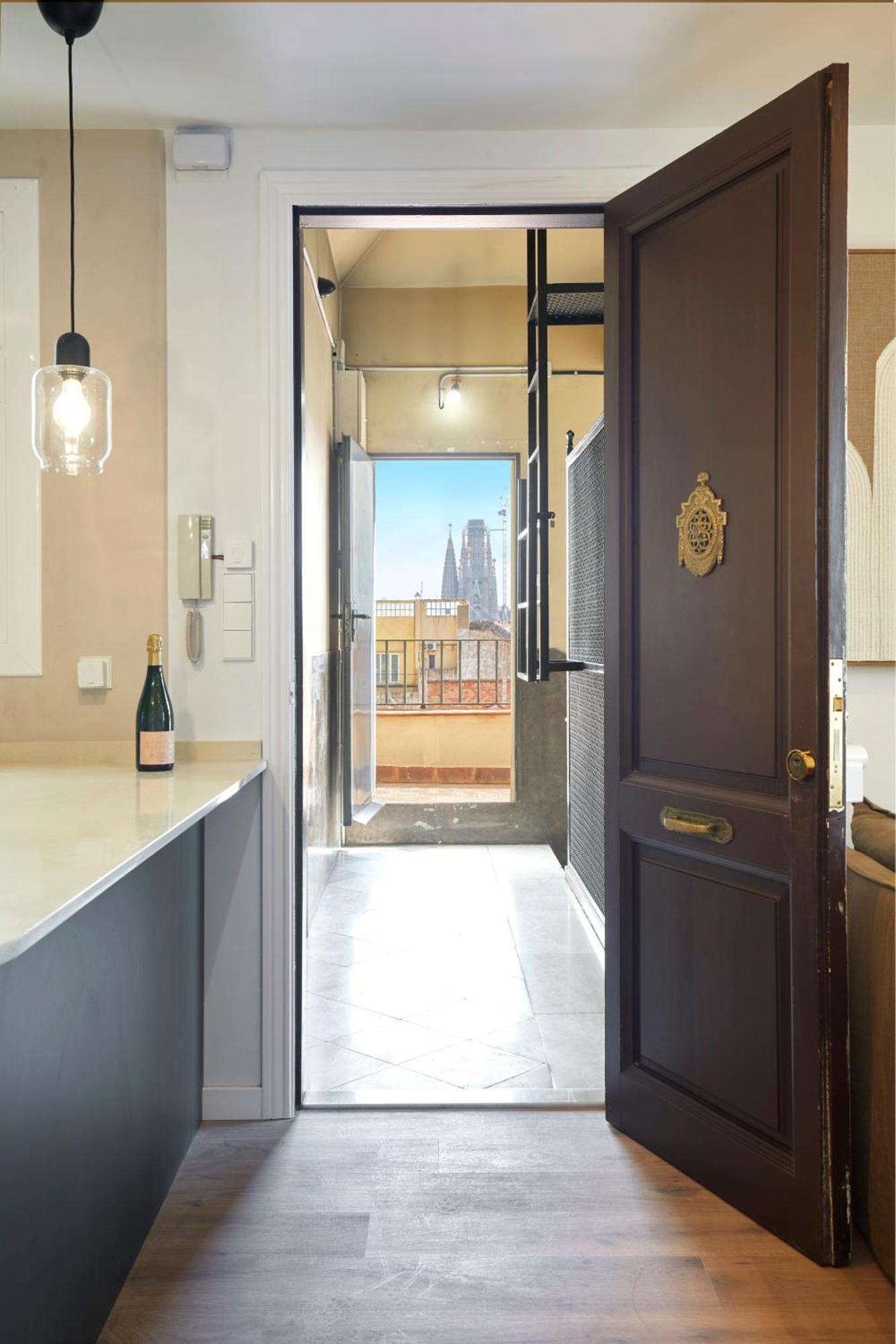 Unique Apartment With 360 View By Maison Pinata Барселона Екстериор снимка